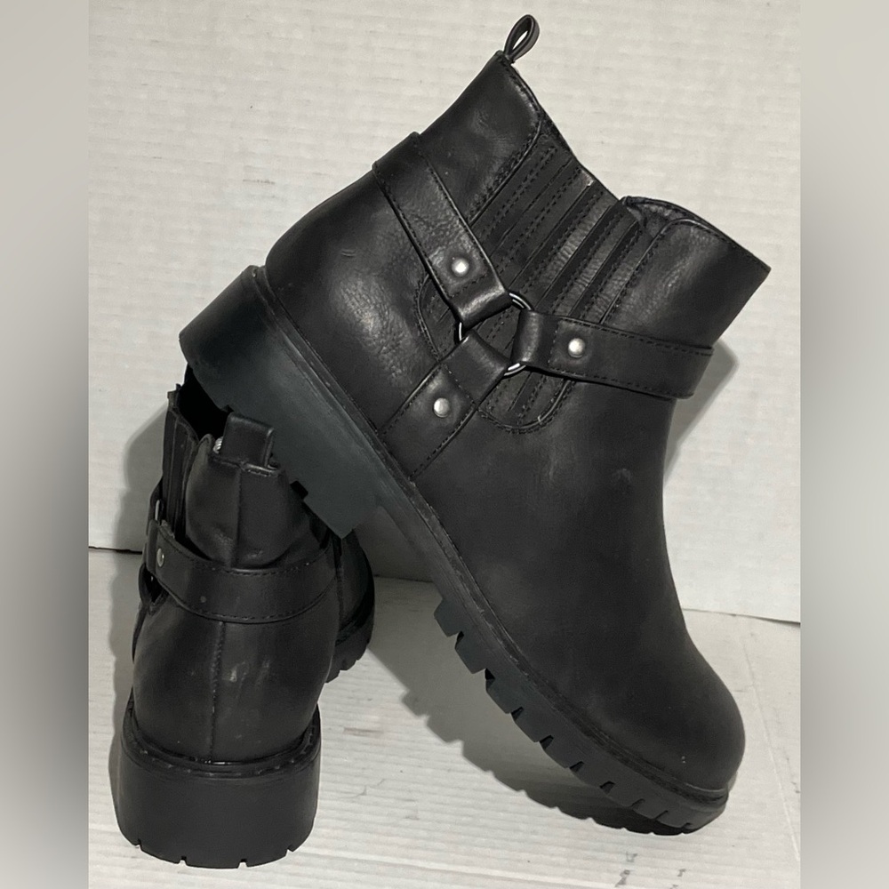 PATRIZIA BLACK LEATHER BUCKLE SLIP ON BOOTS WOMENS SIZE 8.5 EU 40